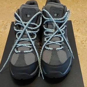 BNWT Women's waterproof hiker boots